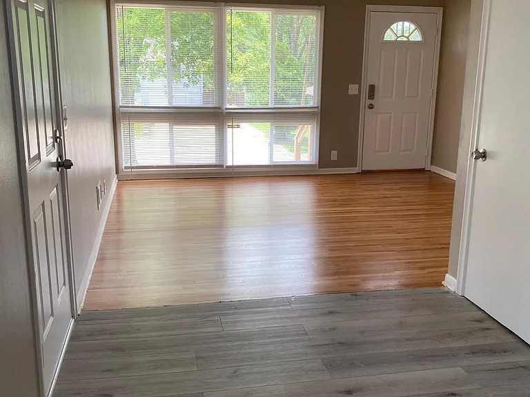 7311 N 36th Avenue Cir — Photo 3