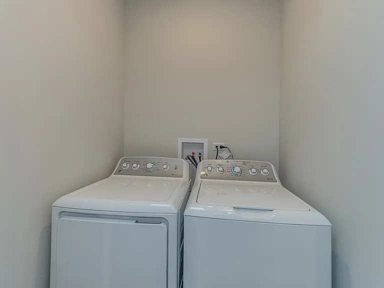 Eldridge Townhomes — Photo 30