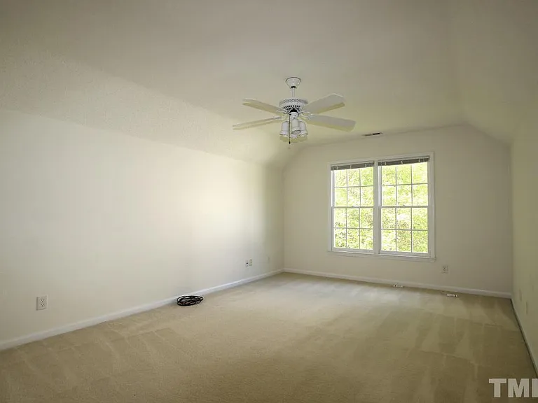 208 Ashley Brook Ct — Photo 12