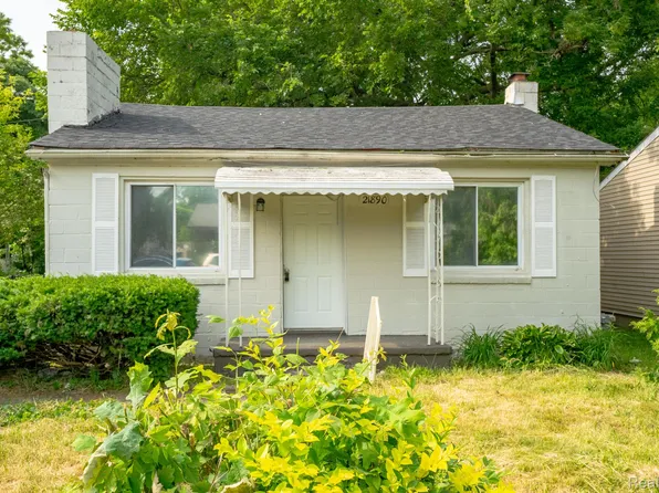 21890 Sharkey St, Clinton Township, MI 48035