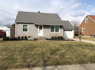 8 Sherwood Rd, Lancaster, NY 14086