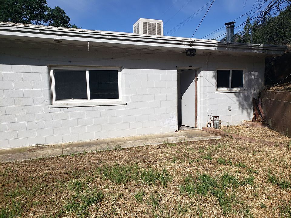 1st image of 12998B Lakeshore Dr