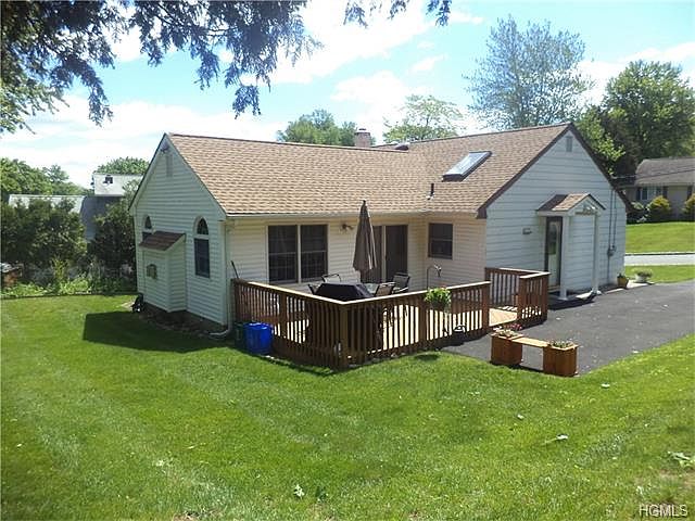 1st image of 13 Oak St