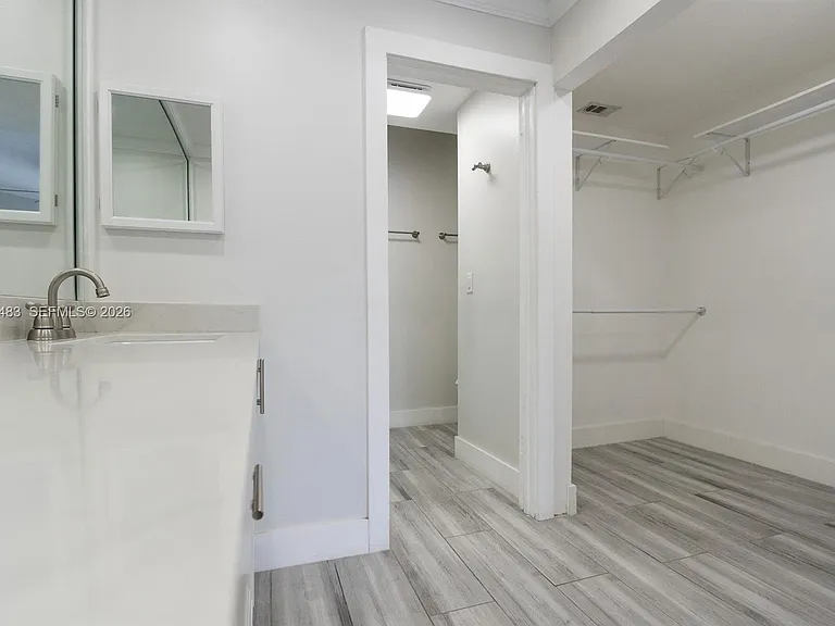 15037 Brighton Ln — Photo 23