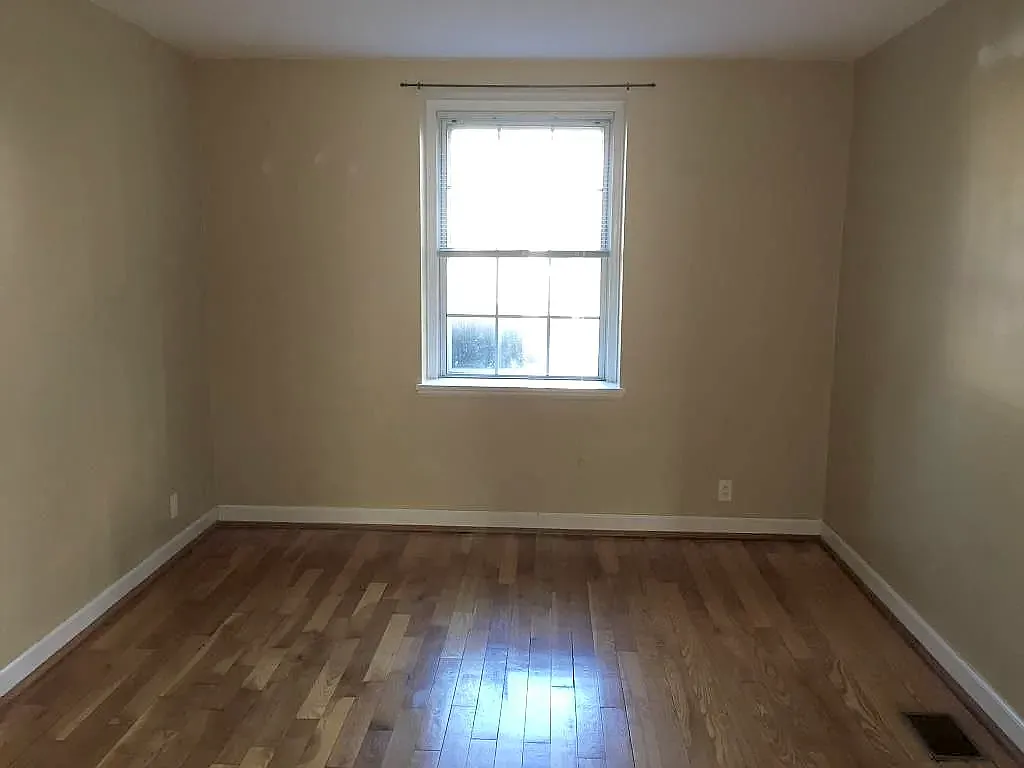 2 bed, 1490 sqft, $2,450 — Photo 3