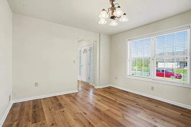 65 Meade Dr — Photo 15