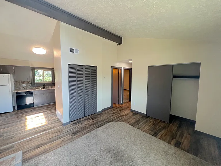 Portage Village Apartments — Photo 25