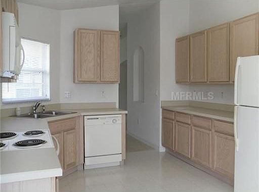 3rd image of 145 Grand Canal Dr
