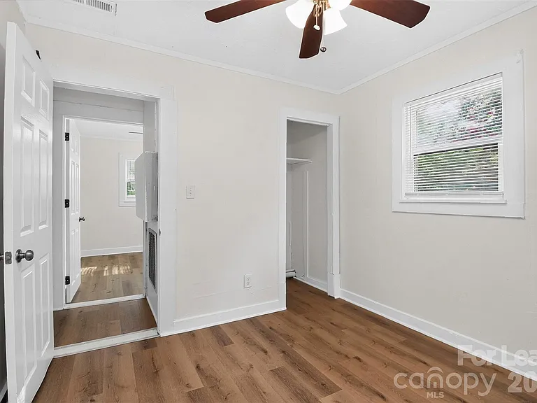 4016 Bearwood Ave — Photo 13