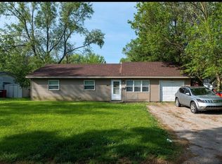 1613 Hedge Rd, Champaign, IL 61821