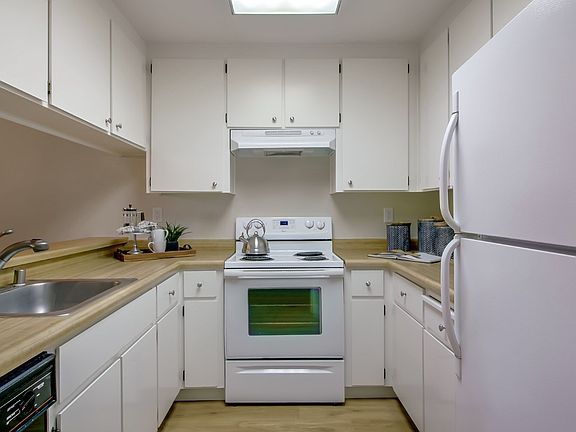 5th image of 915 Apricot Ave APT H