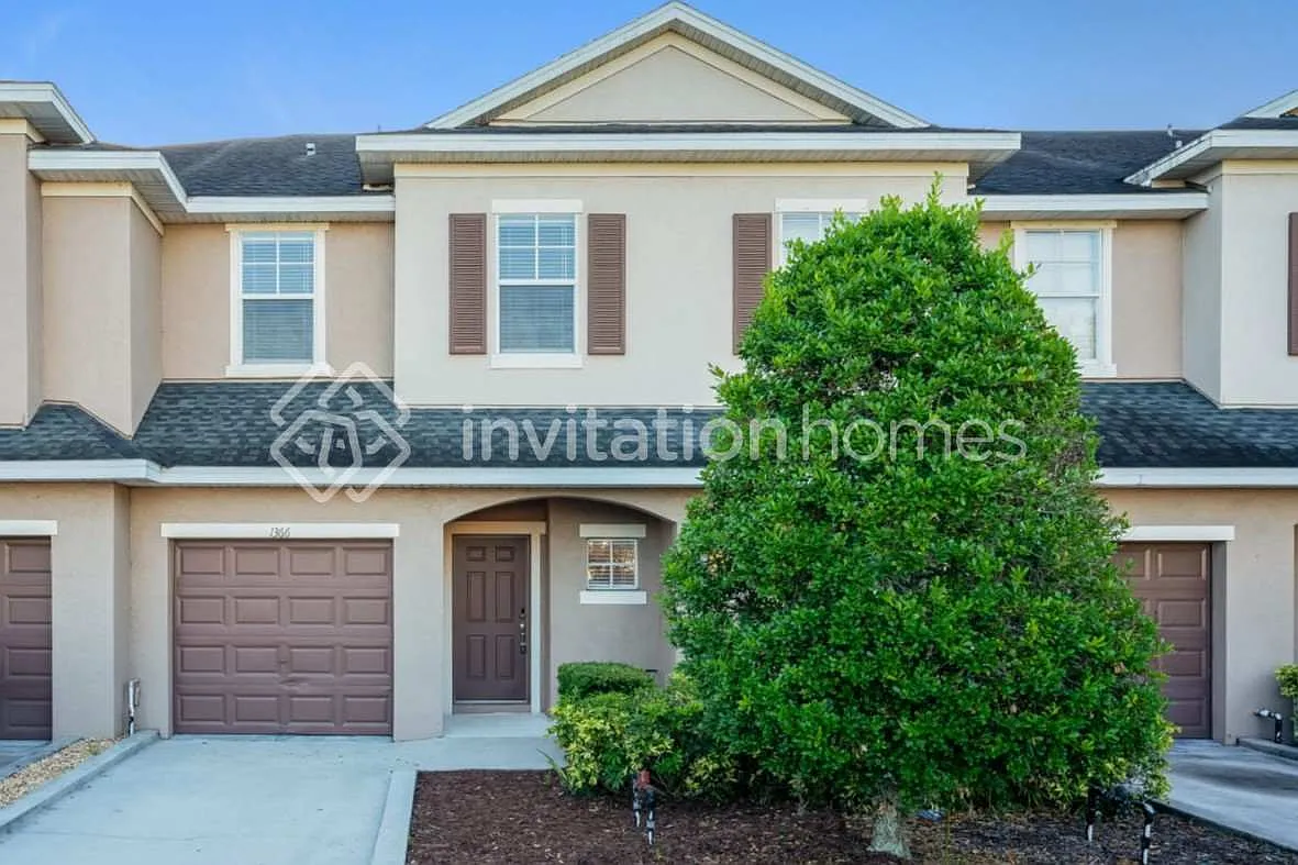 1366 Grantham Dr #1366 Sarasota, FL 34234 — Photo 1