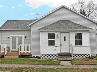 424 W 10th St, Mishawaka, IN 46544