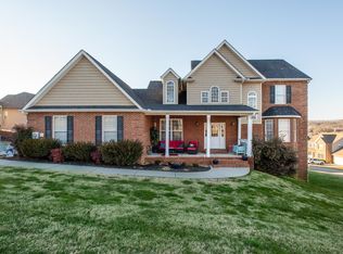 611 Calthorpe Ln, Knoxville, TN 37912