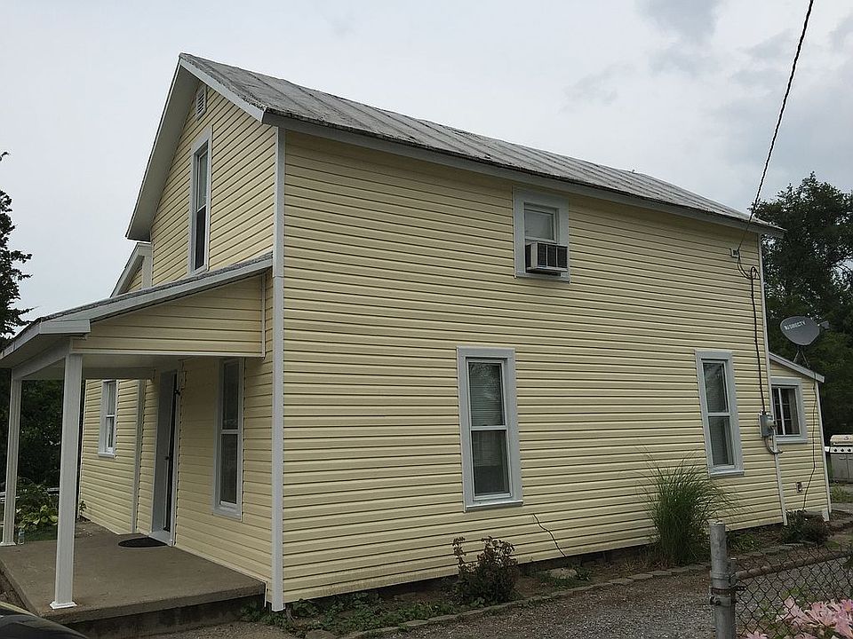 2nd image of 467 S Walnut St #10