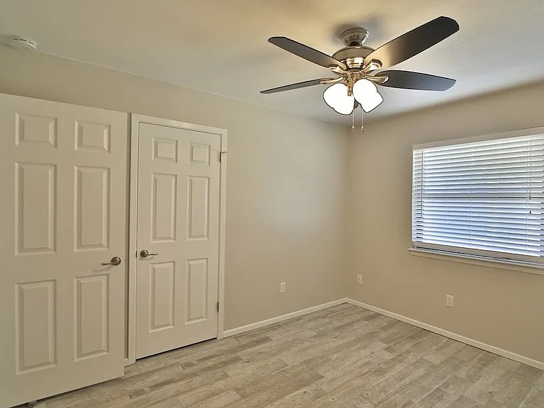 5417 Castle Rd — Photo 17