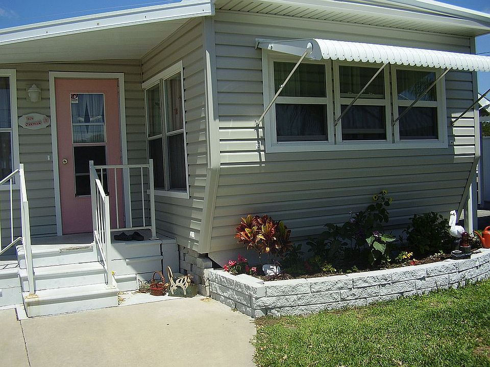 1st image of 8843 44th Ave N #117
