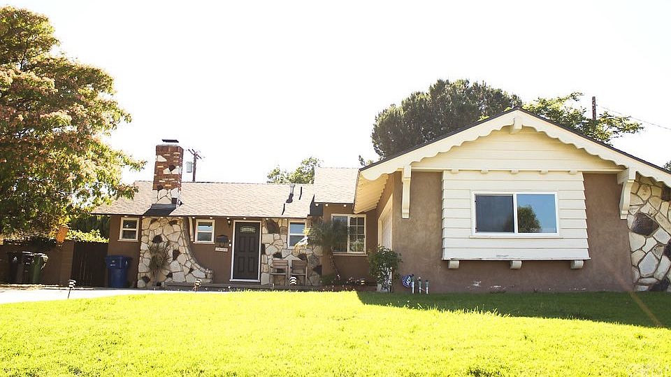 1st image of 7625 Kelvin Ave