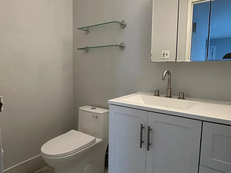 806 Whitpain Hls — Photo 6
