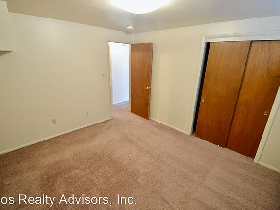 4th image of 5760 S Pennsylvania St #10282052
