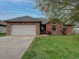 5125 S Fieldstone Rd, Battlefield, MO 65619