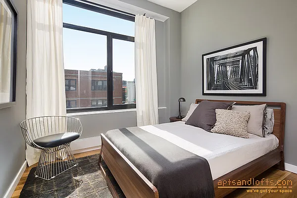 Sold by aptsandlofts.com | media 21