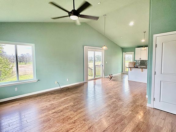 5th image of 1455 Lakeside Dr