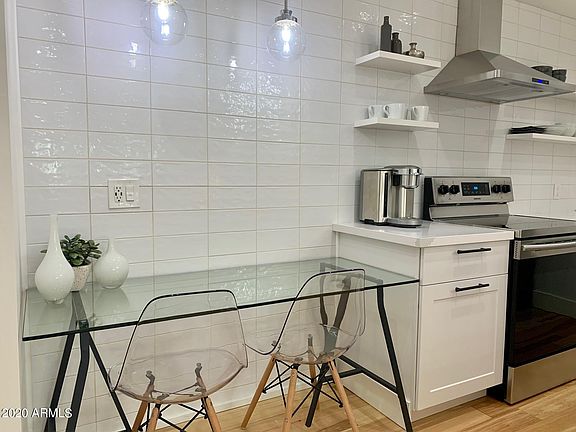 5th image of 1820 E Morten Ave Unit 202