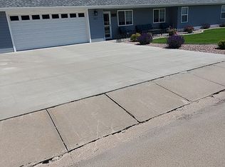 1621 E G St, North Platte, NE 69101