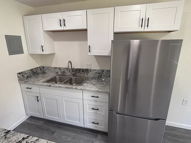 2720 Forrest St #B — Photo 3