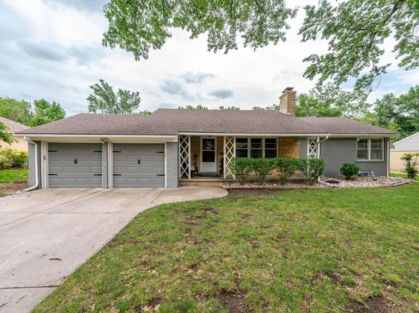 226 S Ridgewood Dr, Wichita, KS 67218