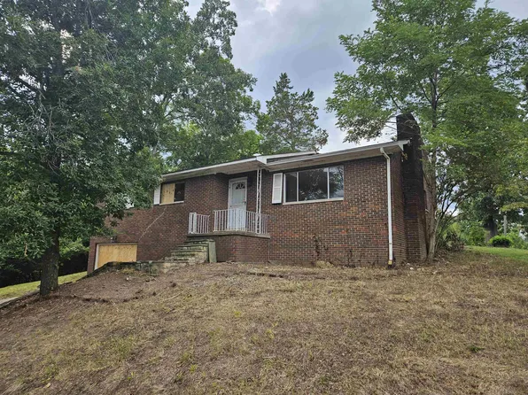 1444 Spring Valley Cir, Huntington, WV 25704