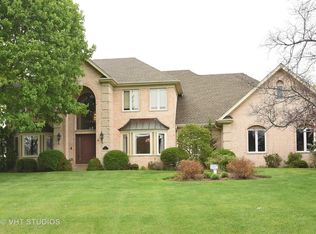 21 Wedgewood Dr, Hawthorn Woods, IL 60047