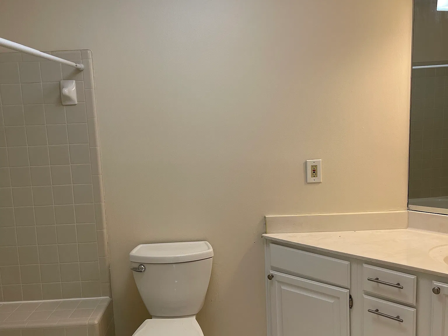 2 bed, 1600 sqft, $2,500 — Photo 4