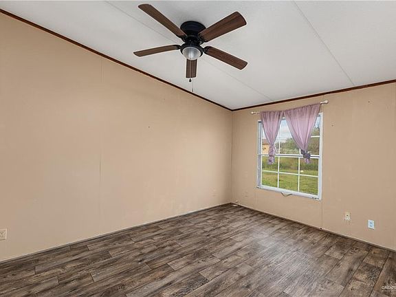 4th image of 2711 Abraham St