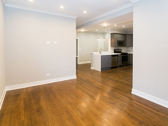 5th image of 3148 W Sunnyside Ave APT 1F