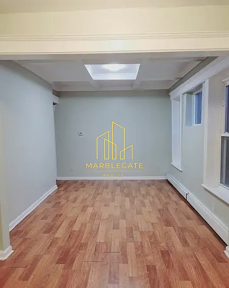 161 S 10th St #33L — Photo 6