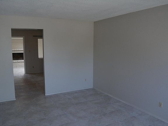 5th image of 7813 E Diamond St