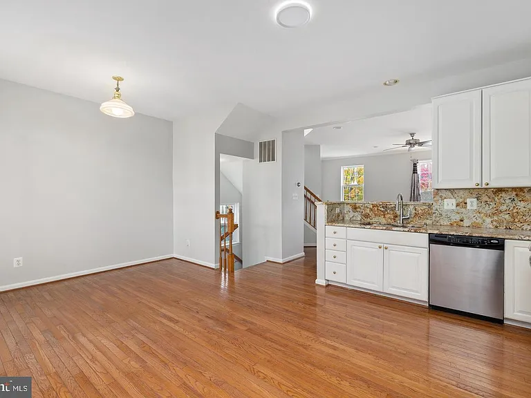 13700 Barksdale Dr — Photo 19