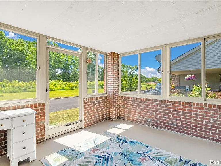42682 Park Crescent Dr — Photo 18