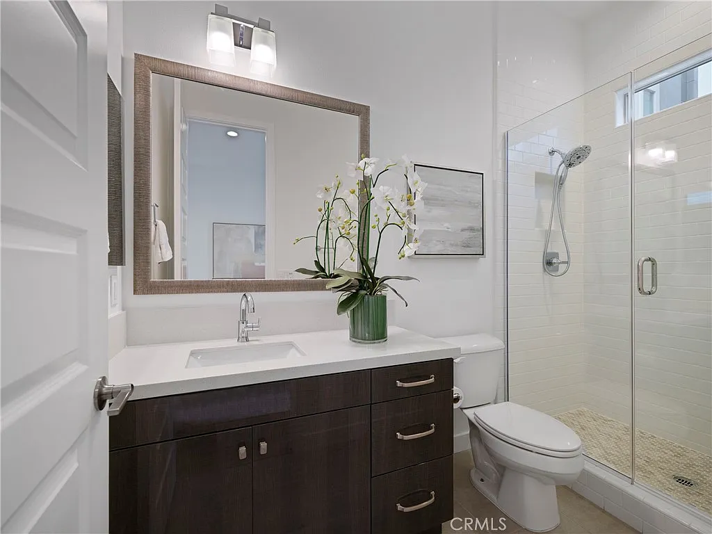 3 bed, 3.5 bath, 2229 sqft, $9,000 — Photo 4