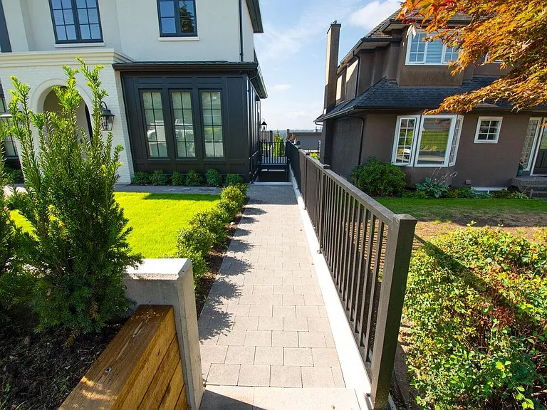 5770 Kitchener St #LOWER — Photo 1