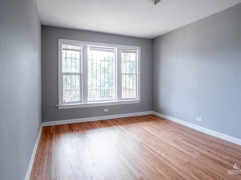 6111 S Eberhart Ave #2 — Photo 19