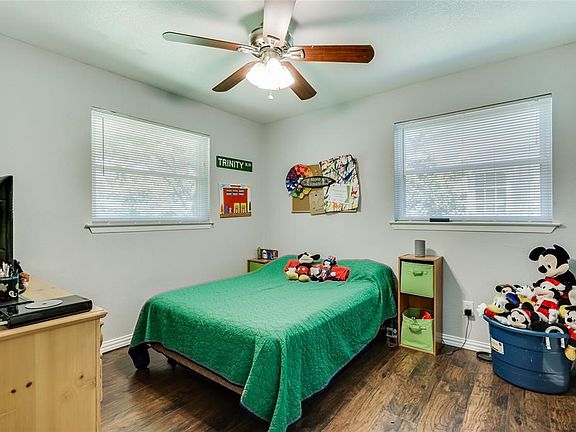 5th image of 2910 Bergen Ln