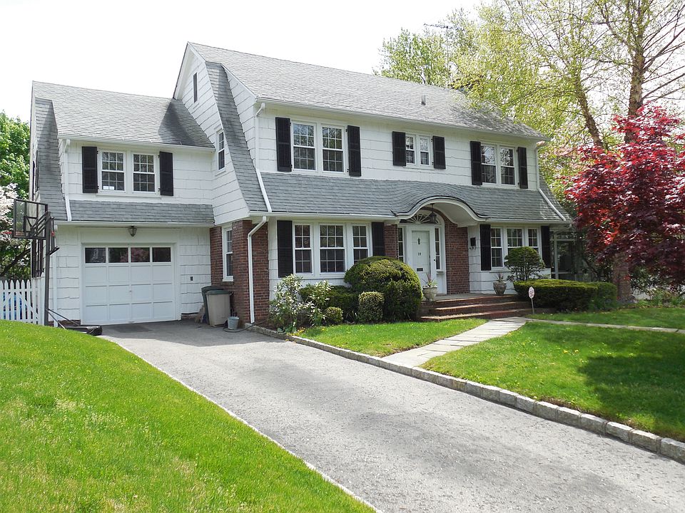 1st image of 19 Lafayette Dr