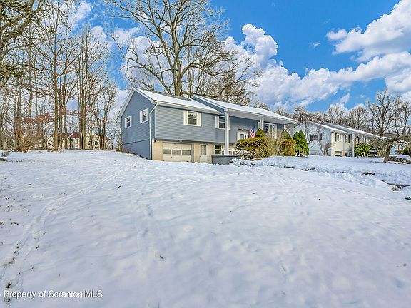 4th image of 34 White Birch Ln