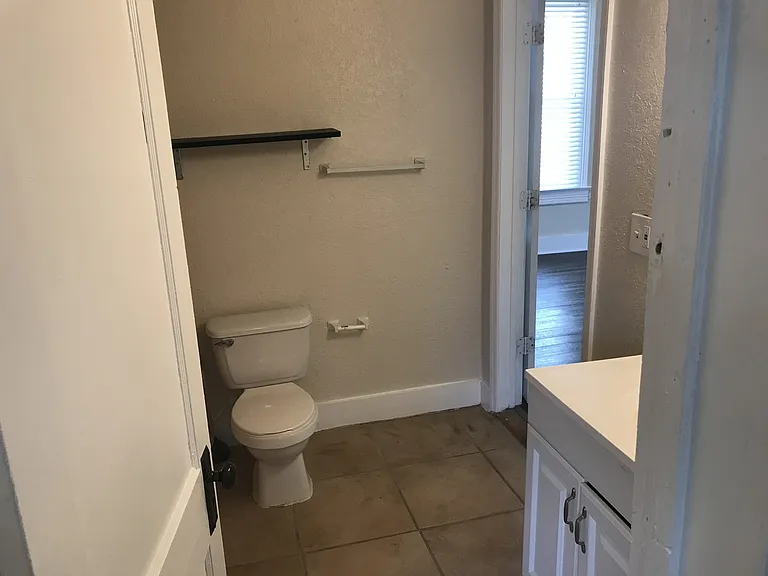 2109 W Cypress St — Photo 13