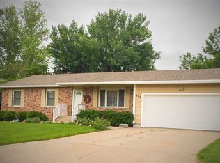 809 De Hoff Dr, Manhattan, KS 66502