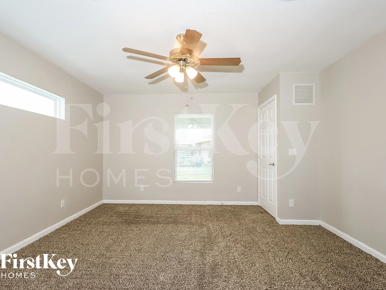 4 bed, 2.0 bath, 1833 sqft, $2,760 — Photo 4