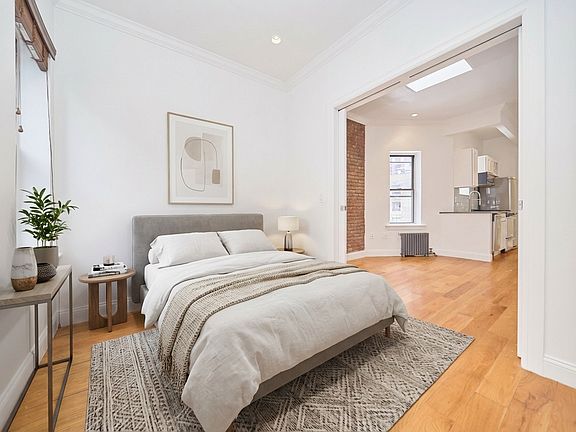 2nd image of 234 E 33rd St APT 4C